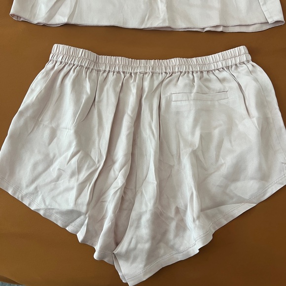 Quince silk lounge set - Picture 6 of 11